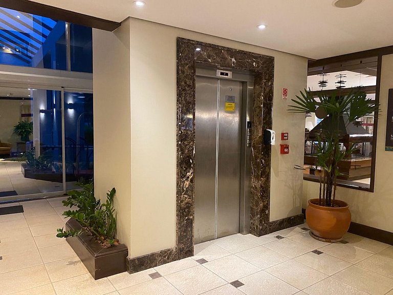 Glamuroso Studio no Laje de Pedra Mountain | 3023