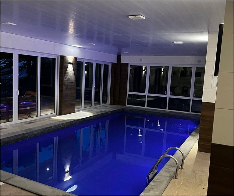 Flat Conforto Amplo com Piscina Climatizada - 404