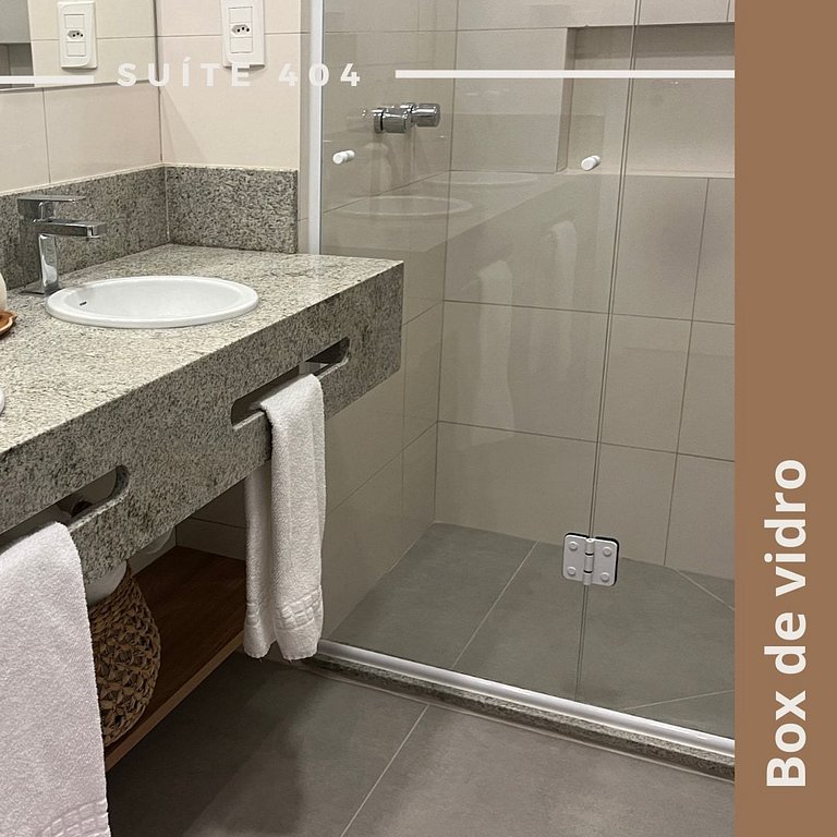 Flat Conforto Amplo com Piscina Climatizada - 404