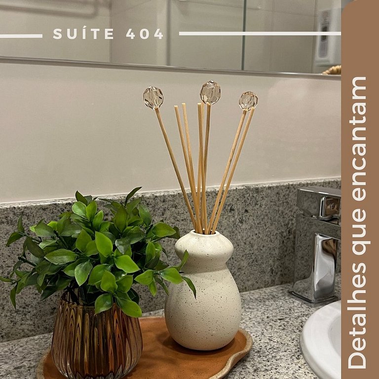 Flat Conforto Amplo com Piscina Climatizada - 404