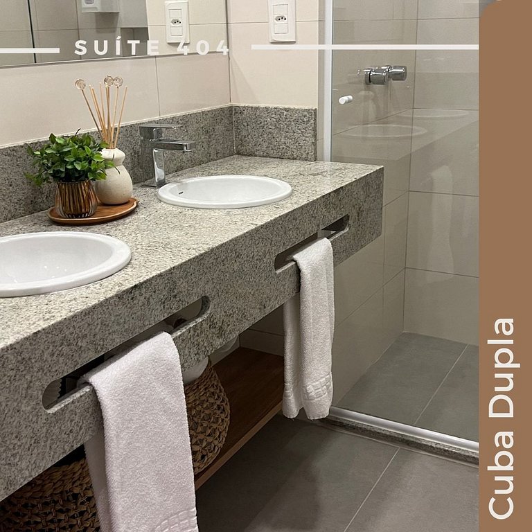 Flat Conforto Amplo com Piscina Climatizada - 404