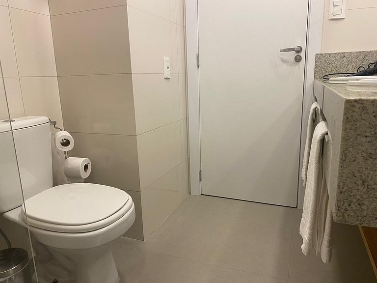 NOVO Stúdio 210 | Piscina Aq | Academ | Sauna (Joana)