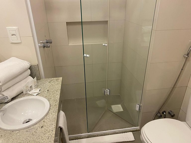 NOVO Studio 102 | Piscina Aq | Academ | Sauna (Joana)