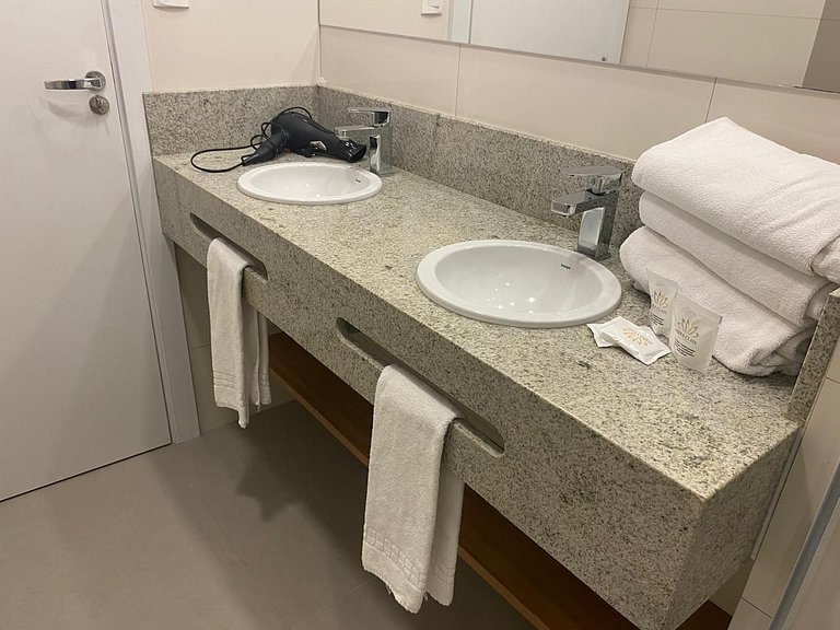 NOVO Stúdio 211 | Piscina Aq | Academ | Sauna (Joana)